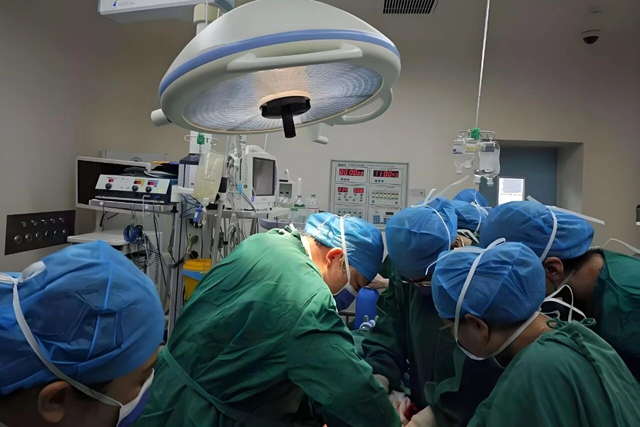 駐馬店市第一人民醫(yī)院多學科協作成功救治兇險性前置胎盤產婦，實現“保母嬰、護子宮”生命奇跡