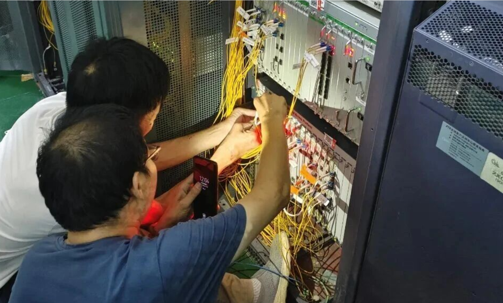 駐馬店聯(lián)通泌陽(yáng)縣分公司創(chuàng)新開(kāi)展設(shè)備豎裝改造(圖文)