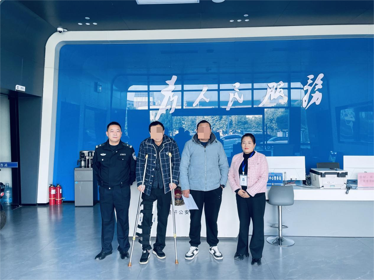 電動車“自啟”撞人 警調(diào)聯(lián)動解糾紛