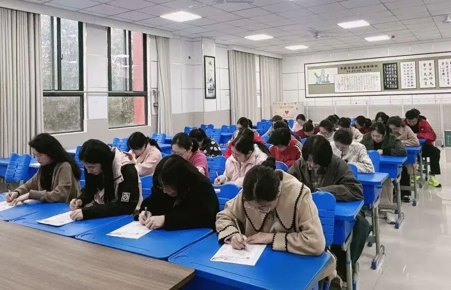  紅帆領(lǐng)航 翰墨飄香——駐馬店市第六小學(xué)開展“三筆字”基本功比賽