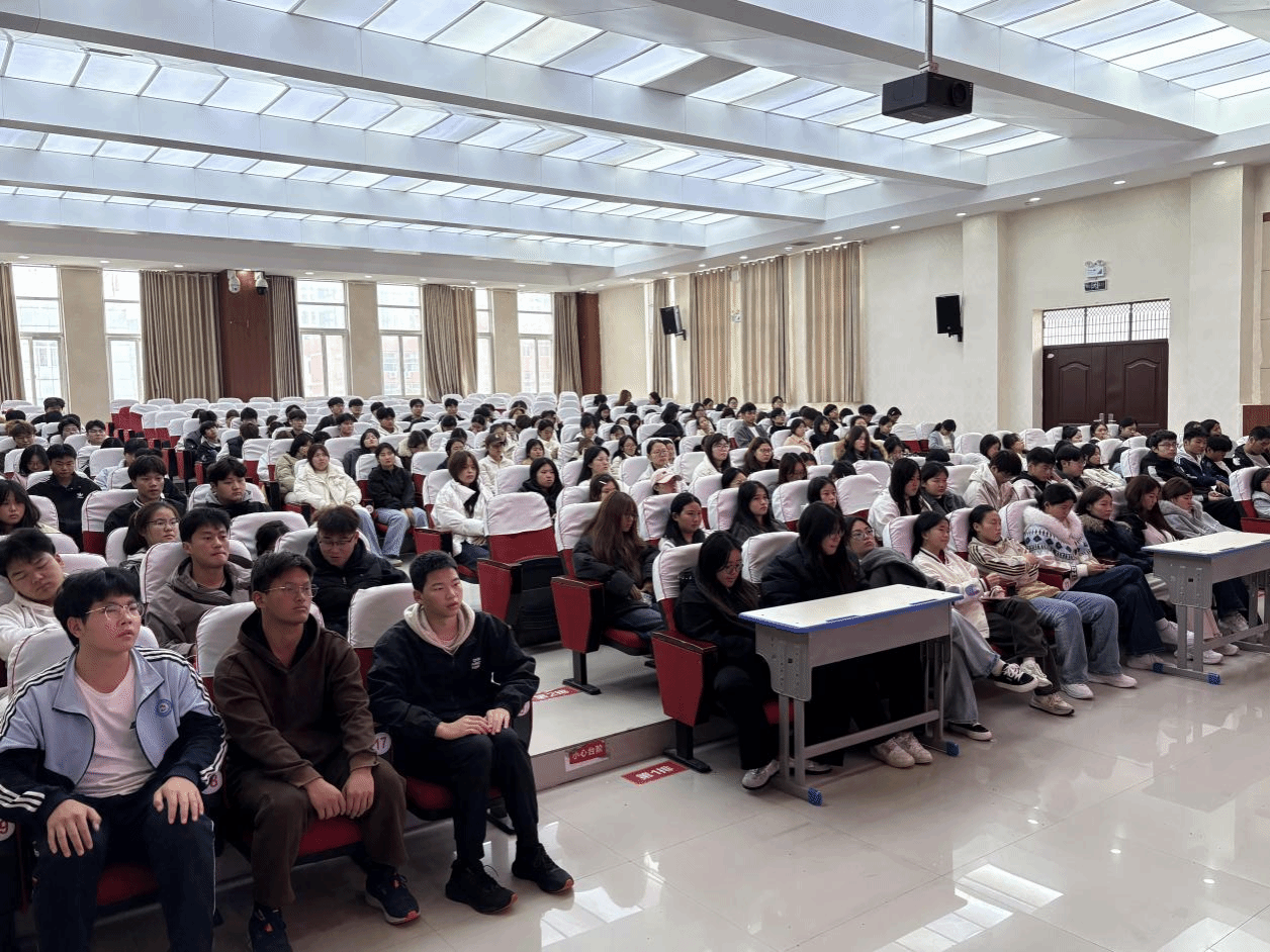 駐馬店職業(yè)技術(shù)學(xué)院圖書館圓滿完成2025級(jí)新生入館教育