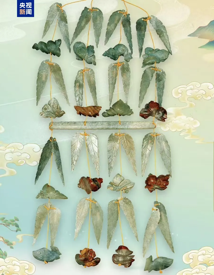 文博日歷丨清新又靈動(dòng) 明代穿搭博主腰間藏著個(gè)“微型森林”