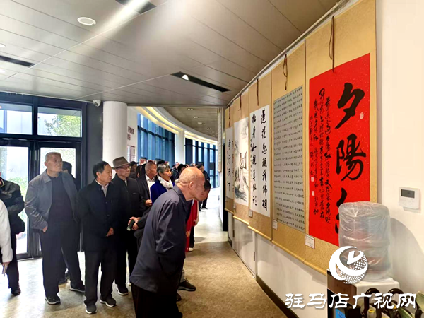 平輿縣舉辦“我們的節(jié)日·重陽(yáng)”暨第三屆老年書(shū)法繪畫(huà)展
