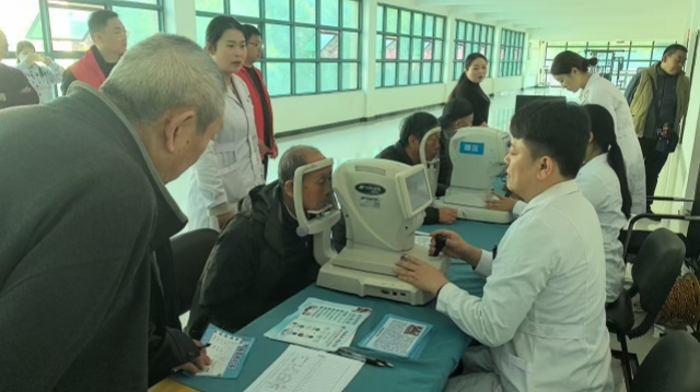 國網(wǎng)駐馬店供電公司：情暖金秋 歡度重陽