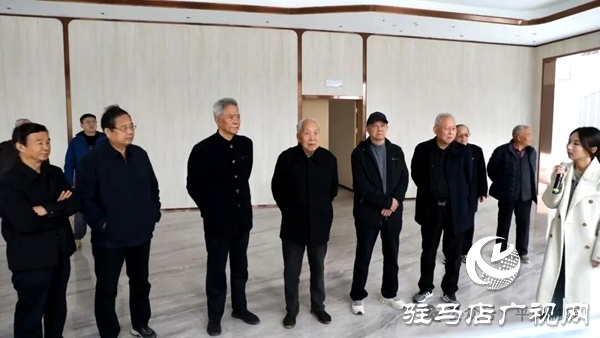 平輿縣政協(xié)組織離退休老干部開(kāi)展重陽(yáng)節(jié)項(xiàng)目視察活動(dòng)