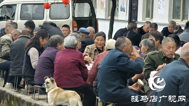 泌陽縣賈樓鄉(xiāng)：重陽餃子宴暖桑榆 孝老文化潤民心