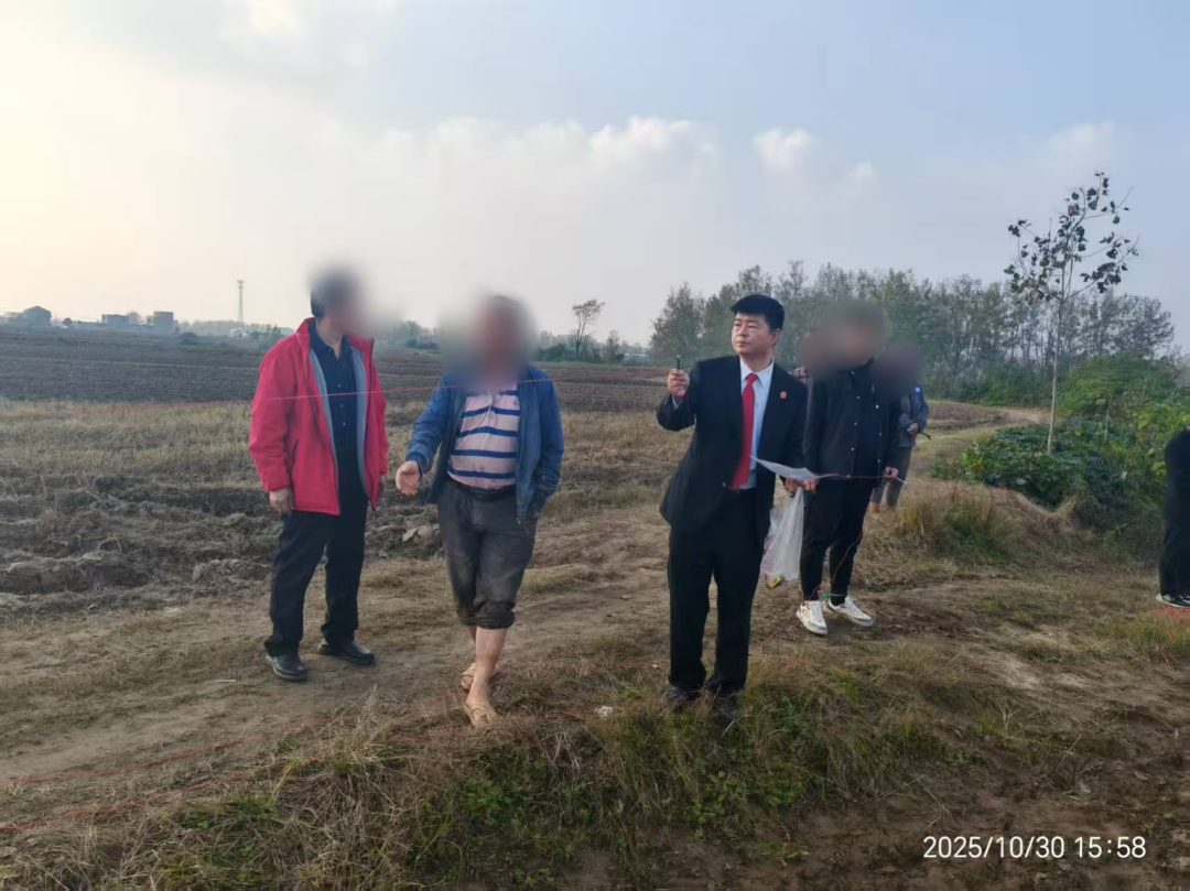 多方聯(lián)動化積怨 快速高效護秋耕：正陽法院田間地頭調(diào)解耕地糾紛