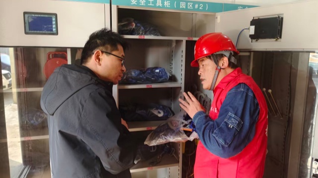 國網(wǎng)新蔡縣供電公司：嚴(yán)檢細(xì)查筑防線 護(hù)航冬季電網(wǎng)安全