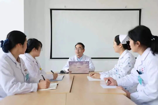 從&ldquo;走路腿軟&rdquo;到化險(xiǎn)為夷&mdash;&mdash;駐馬店11歲白血病女孩經(jīng)歷30天生命接力