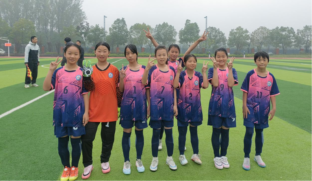 綠茵競風(fēng)采 拼搏鑄華章——駐馬店市第五十一小學(xué)第九屆“市長杯”校園足球聯(lián)賽賽后紀(jì)實