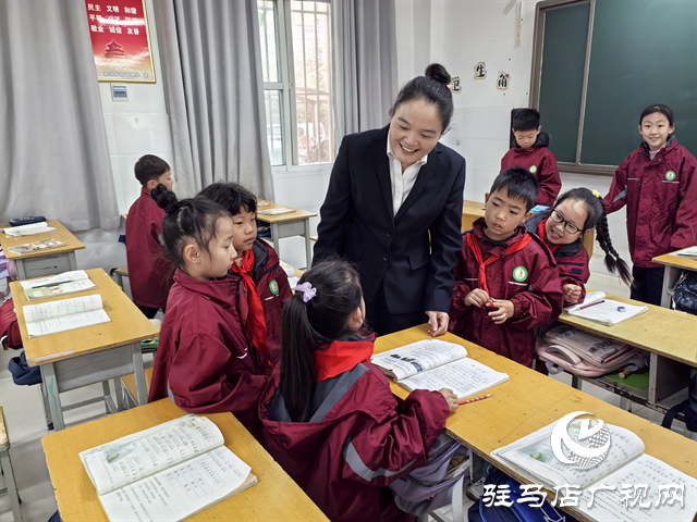 肖貝貝：匠心潤(rùn)桃李 厚德譜華章