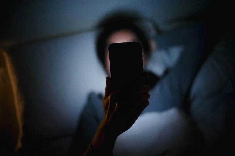 30歲小伙長期熬夜智力退回3歲 年輕人患“腦膜炎”病例為何頻發(fā)？