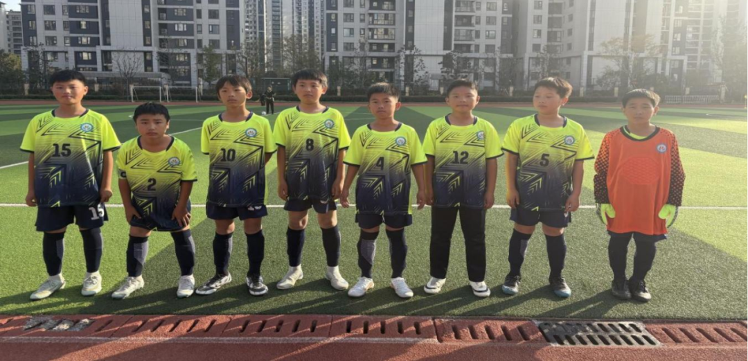 綠茵競風(fēng)采 拼搏鑄華章——駐馬店市第五十一小學(xué)第九屆“市長杯”校園足球聯(lián)賽賽后紀(jì)實