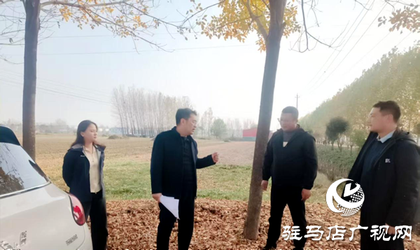 平輿縣十字路鄉(xiāng):開展秸稈清運(yùn)觀摩行動(dòng) 人居環(huán)境再譜新篇