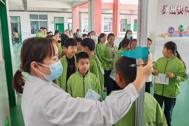 童心向暖 護航成長：兒童康復科聯合市紅十字會走進校園開展愛心普查活動