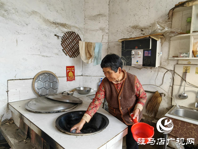 【天中光榮榜】李小妮:沒有圍墻的院子 勝過親人的鄰里