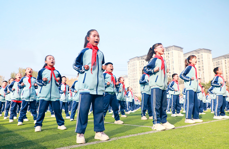駐馬店市第三小學舉辦“武韻傳美”大課間觀摩活動