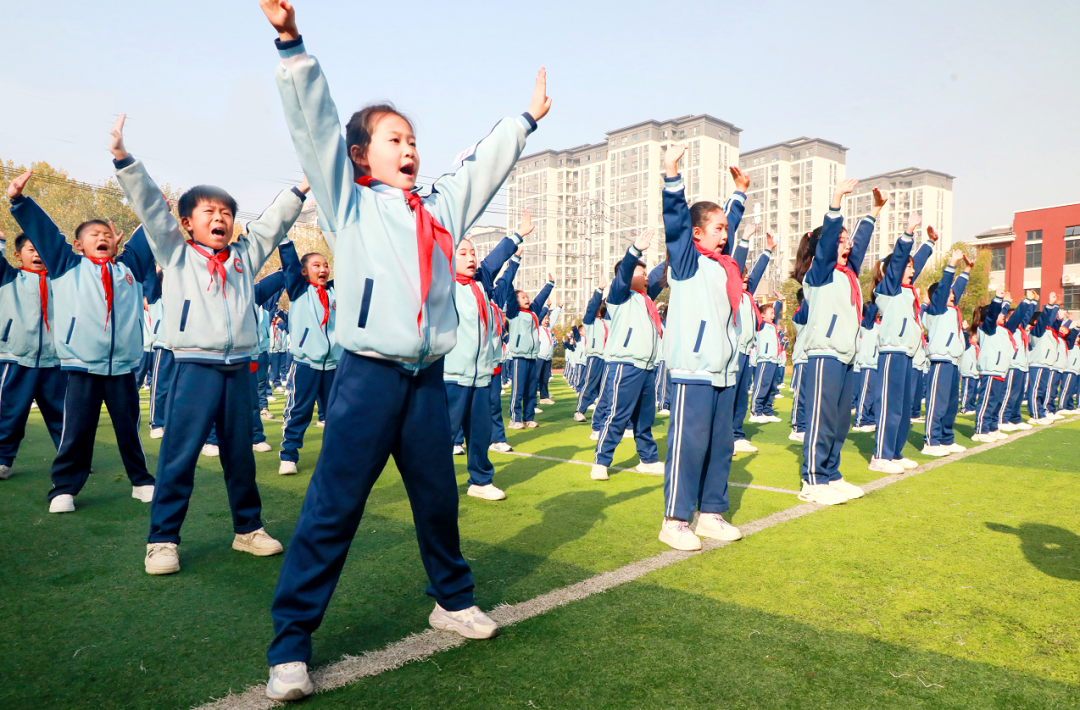 駐馬店市第三小學舉辦“武韻傳美”大課間觀摩活動