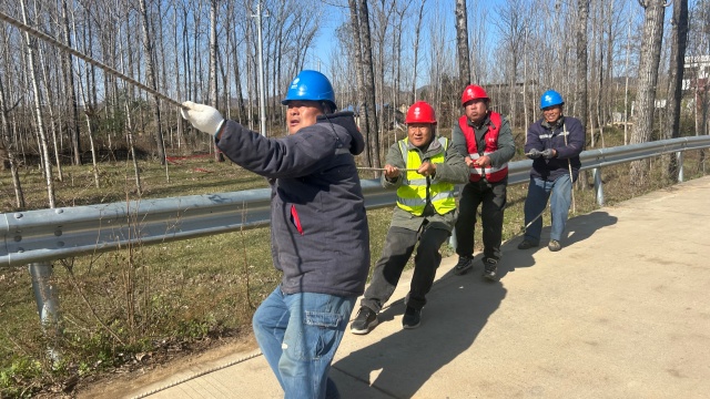 國網泌陽縣供電公司:加快電網建設 備戰(zhàn)迎峰度冬
