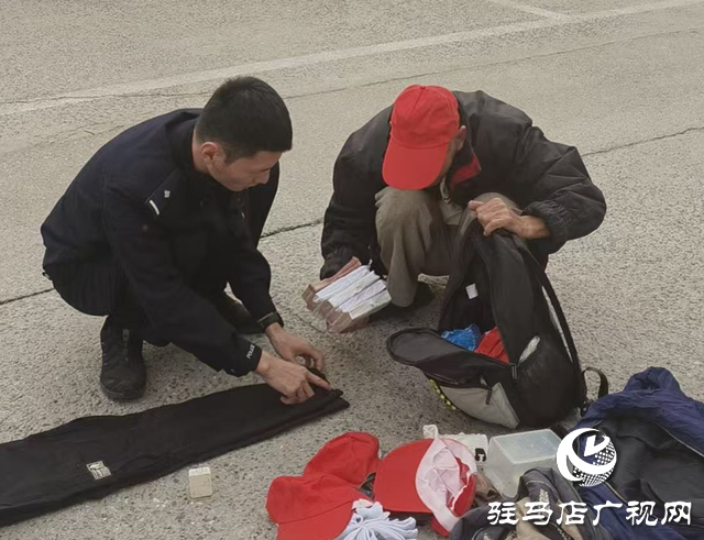 平輿:公交司機(jī)拾金不昧 九萬元現(xiàn)金物歸原主