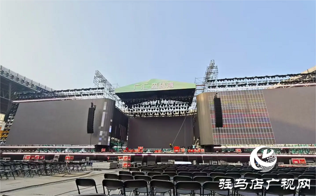 駐馬店聯(lián)通以5G精品網(wǎng)絡(luò)護(hù)航廣匯森林灣演唱會(huì)