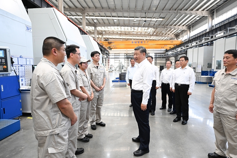 習(xí)近平在河南考察時(shí)強(qiáng)調(diào)：堅(jiān)定信心推動(dòng)高質(zhì)量發(fā)展高效能治理 奮力譜寫中原大地推進(jìn)中國式現(xiàn)代化新篇章