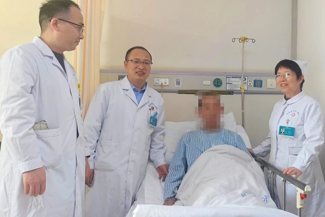 首例突破！駐馬店市中心醫(yī)院成功實(shí)施高難度全腹腔鏡下左腎腫瘤合并下腔靜脈Ⅱ級(jí)癌栓術(shù)