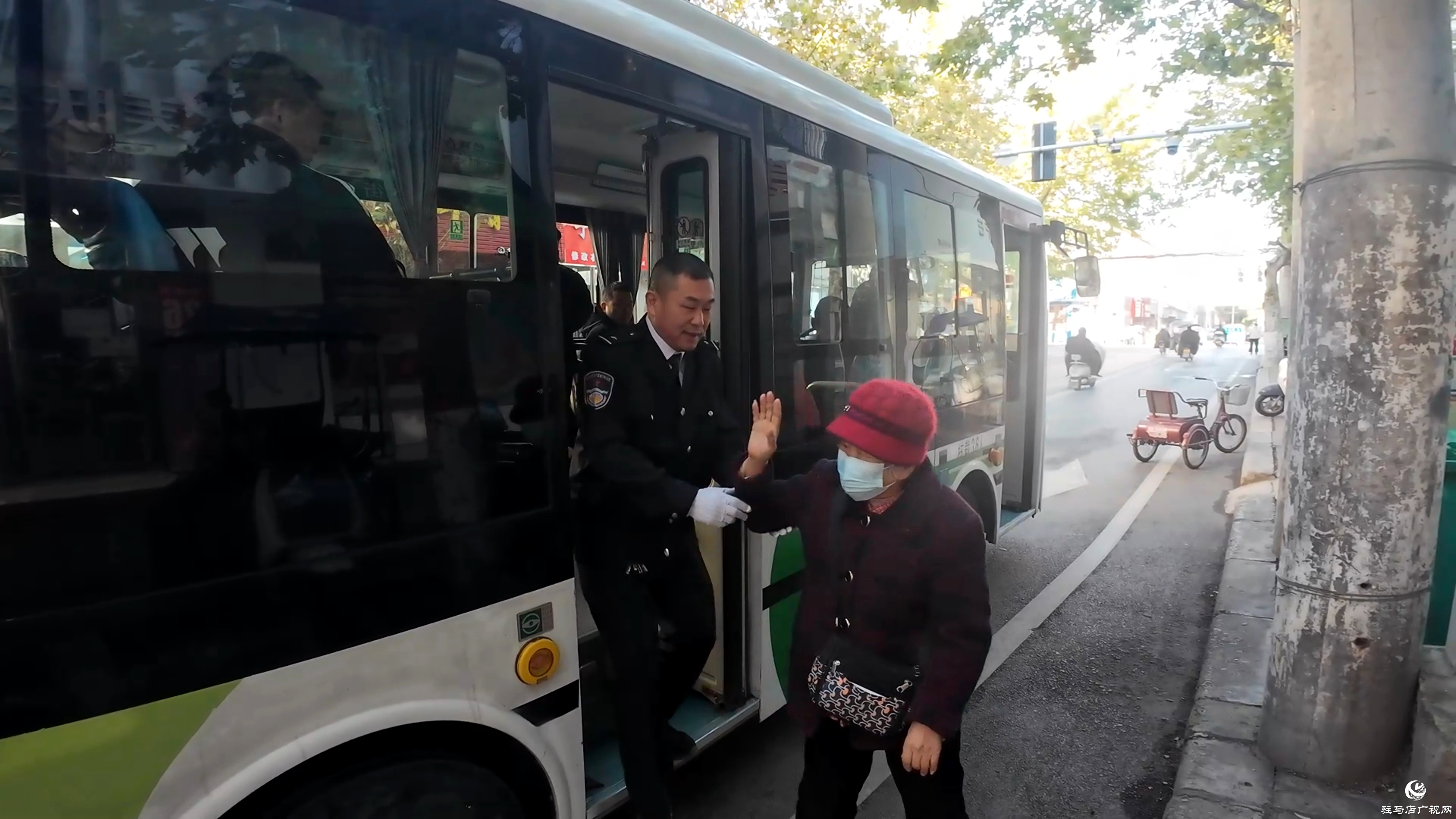 正陽(yáng)縣：&ldquo;敬老愛老&rdquo;公交專線貼心守護(hù)銀發(fā)群體出行