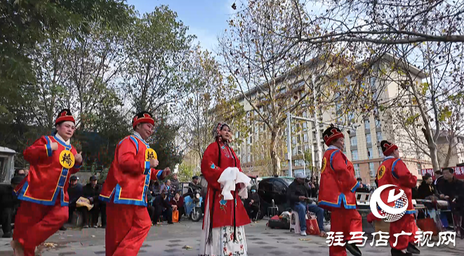 戲曲演出進(jìn)游園 傳統(tǒng)文化潤民心