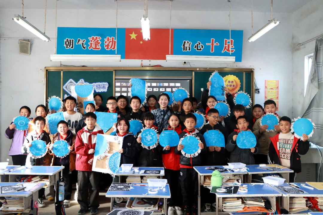 音樂放飛夢想 美育沁潤校園——駐馬店市第十小學(xué)開展“美育浸潤校園 助力鄉(xiāng)村少年宮”活動