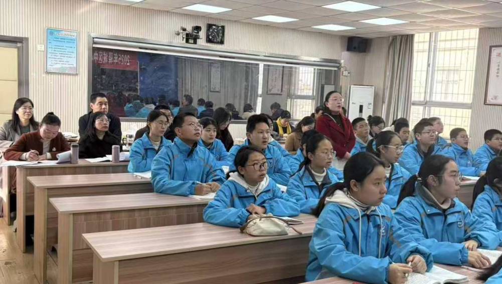  頭雁領(lǐng)航啟新程 初心如磐踐真行——2025年驛城區(qū)中小學(xué)校校長書記課堂教學(xué)展示活動圓滿舉行