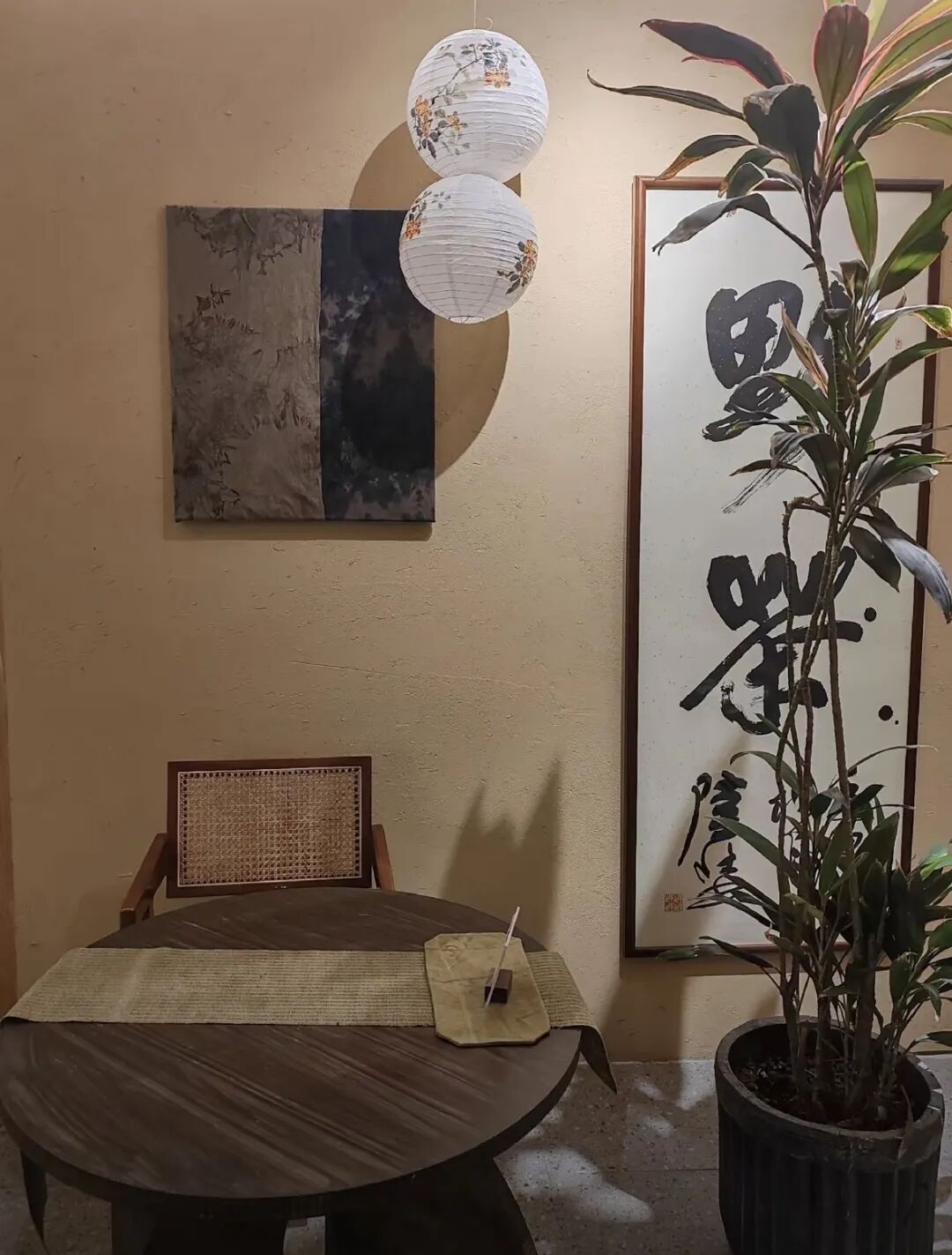 降溫了，躲進(jìn)這幾家神仙咖啡館，好看好拍還好玩！