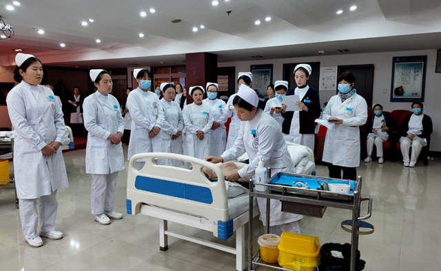 以賽促學(xué)強(qiáng)技能 匠心護(hù)佑鑄安康&mdash;&mdash;駐馬店市第二中醫(yī)院2025年度護(hù)理操作技能比武正式啟幕