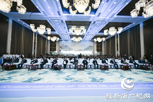 第十二屆產(chǎn)教融合發(fā)展戰(zhàn)略國(guó)際論壇盛大開(kāi)幕
