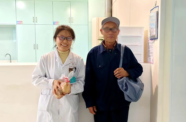 十二載仁心守護(hù)，三顆石榴見證醫(yī)患情深