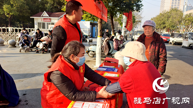 駐馬店雷鋒車隊(duì)開展&ldquo;匯聚志愿力量 共建美好社會(huì)&rdquo;主題活動(dòng)