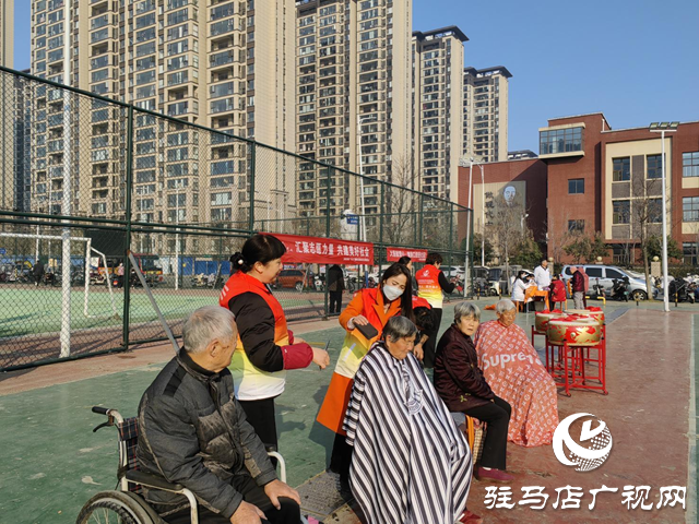 駐馬店天中義工聯(lián)合會開展國際志愿者日主題活動