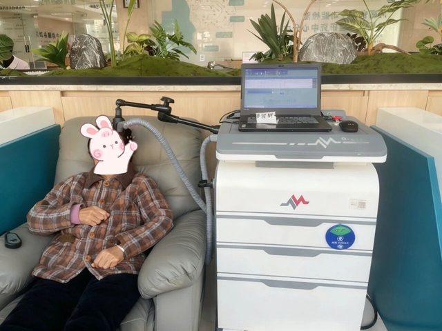 一家三口同患情緒困擾，經(jīng)顱磁治療助其共返健康
