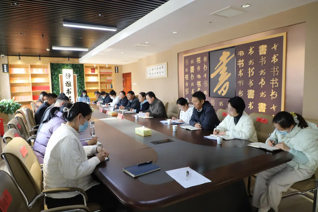 市檢察院第三青年理論學(xué)習(xí)小組首次理論學(xué)習(xí)圓滿舉行