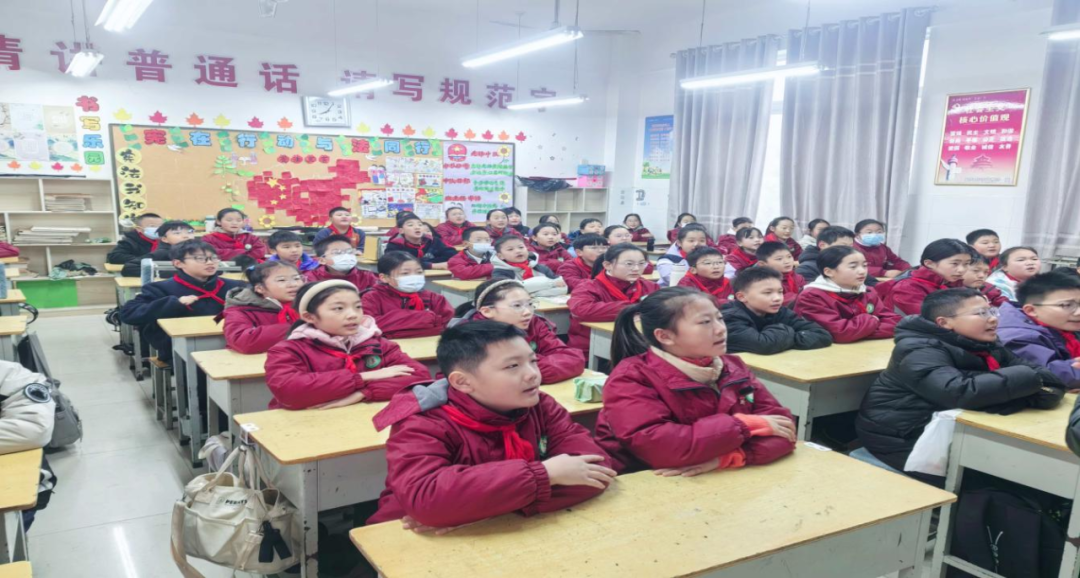 深入學習憲法精神 筑牢校園法治根基——駐馬店市第三十三小學開展國家憲法日系列教育活動