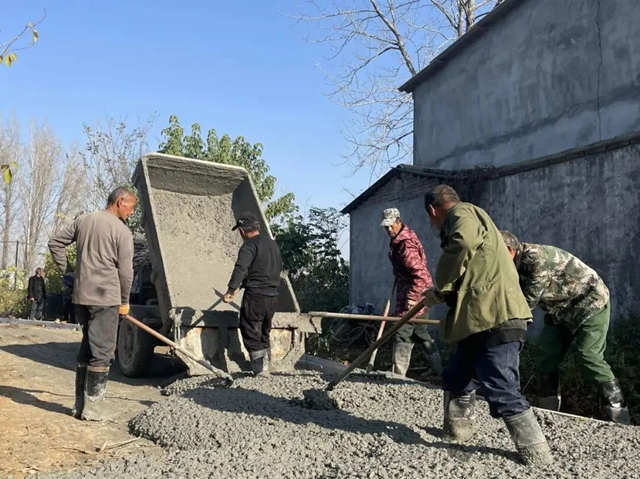 驛城區(qū)朱古洞鄉(xiāng)柴坡村：硬化一條路 溫暖一片心