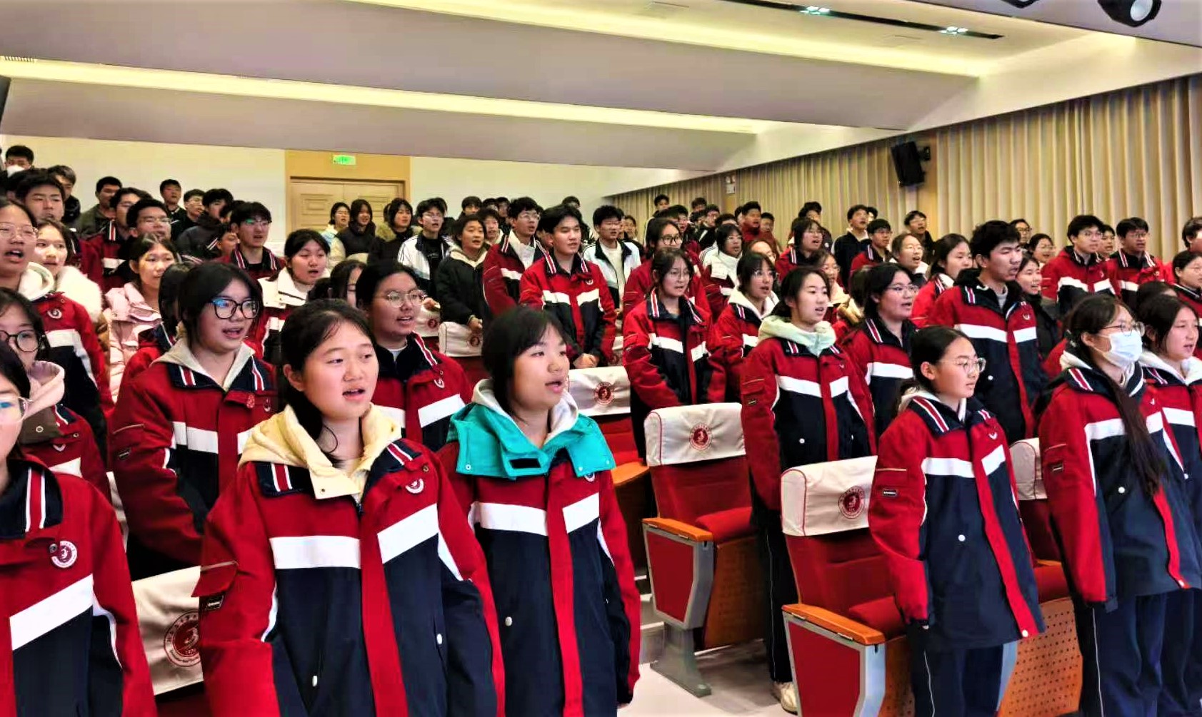 學黨史厚植愛國情懷 學英雄堅定理想信念