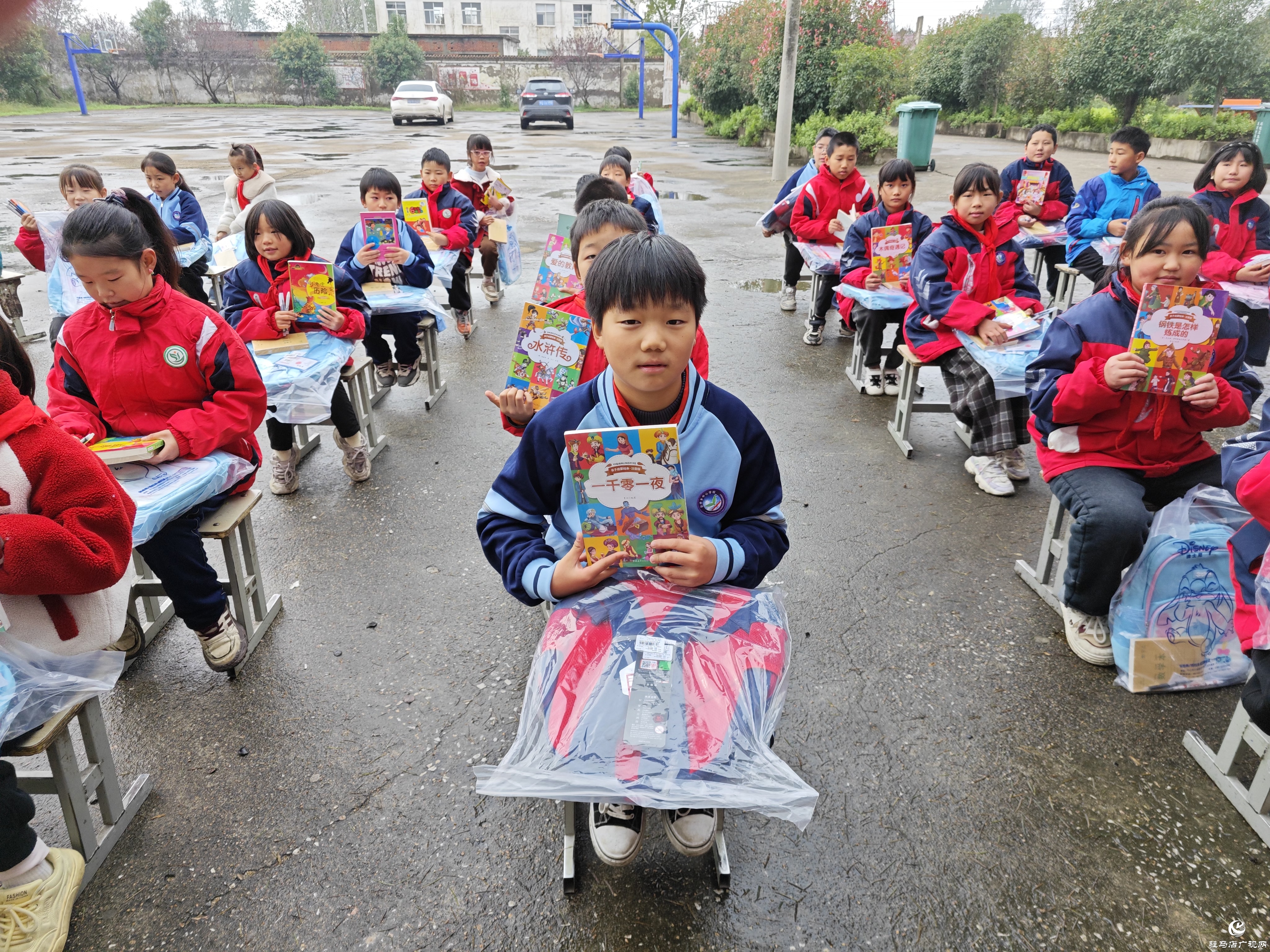 正陽縣:寒冬關(guān)懷暖童心