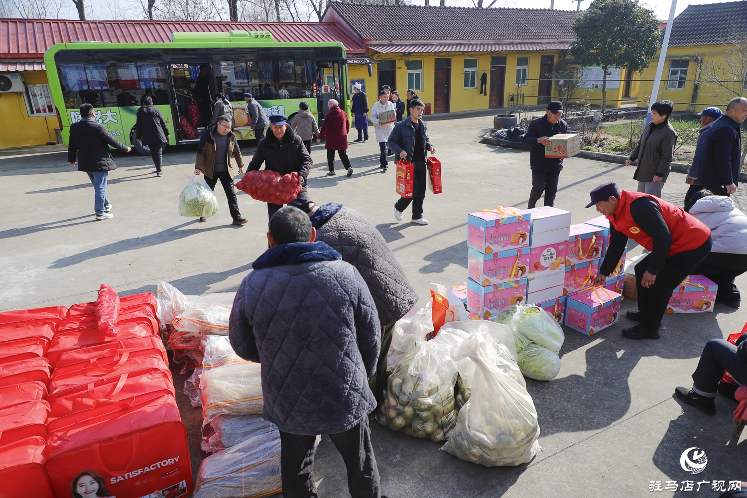 正陽縣：冬日送溫情 好人暖夕陽