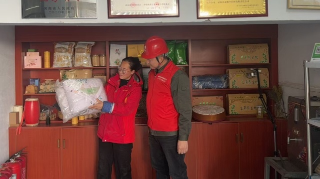 國(guó)網(wǎng)泌陽(yáng)縣供電公司：電力護(hù)航艾飄香 優(yōu)質(zhì)服務(wù)產(chǎn)業(yè)旺