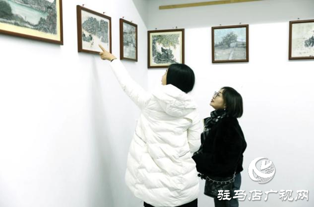 王勝利書畫小品展在駐馬店皇家驛站開展