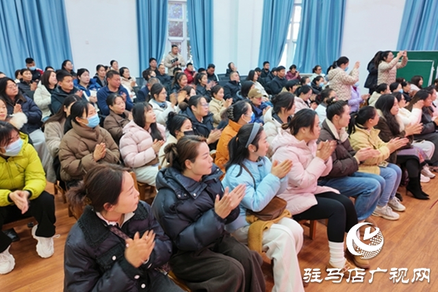 駐馬店市第二實(shí)驗(yàn)幼兒園舉行家長(zhǎng)開(kāi)放日活動(dòng)