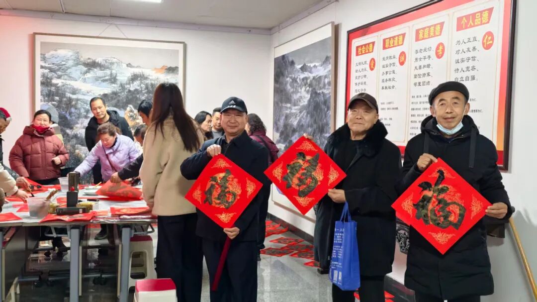 【展訊】今日開展！ “筆啟新程?紙繪華年”2026年駐馬店市迎元旦書畫作品展邀您參觀！