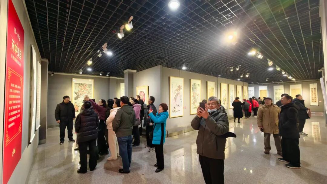 【展訊】今日開展！ “筆啟新程?紙繪華年”2026年駐馬店市迎元旦書畫作品展邀您參觀！