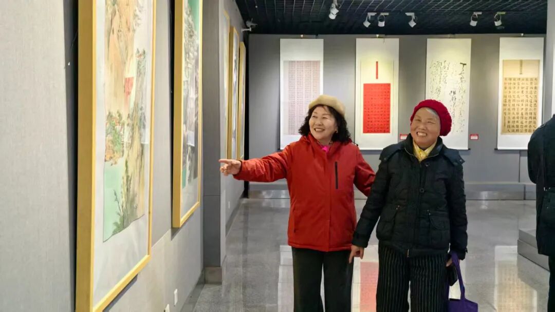 【展訊】今日開展！ “筆啟新程?紙繪華年”2026年駐馬店市迎元旦書畫作品展邀您參觀！